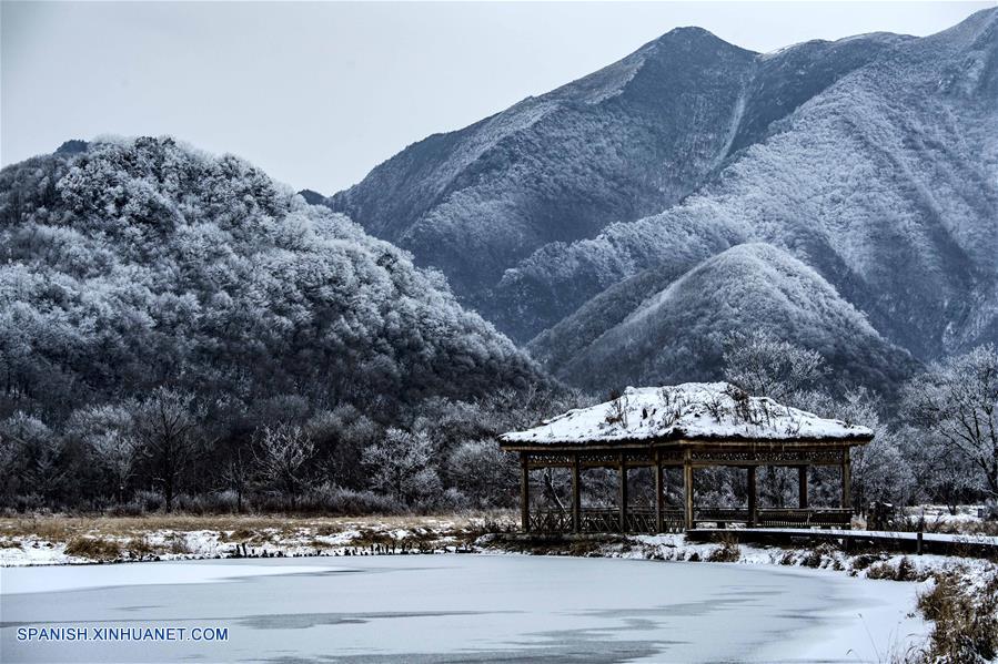 Hubei: Paisaje del parque nacional del humedal del Lago Dajiu en Shennongjia