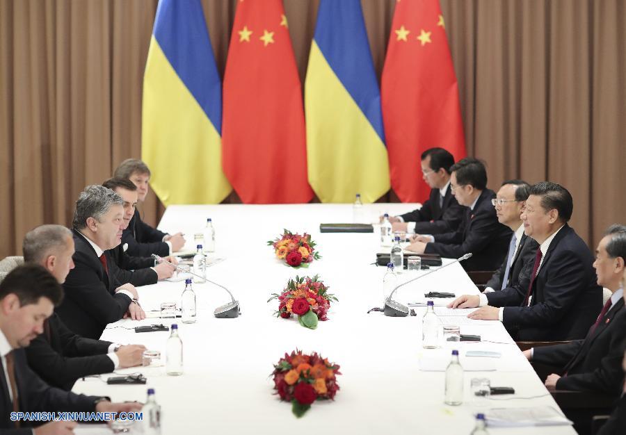 Xi Jinping: China tendrá papel constructivo en solución política de crisis de Ucrania