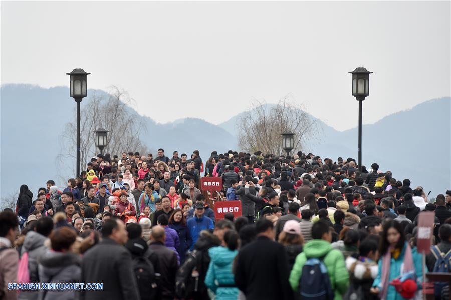 Lago del Oeste recibe un total de 632,500 turistas en vacaciones del Año Nuevo Lunar chino
