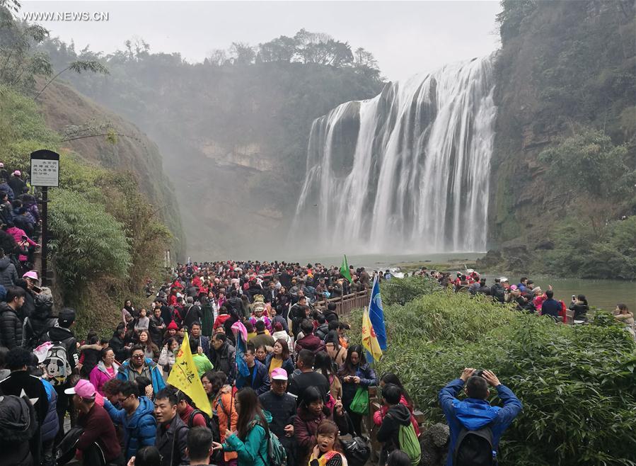 China registra 258,1 millones de viajes durante los primeros 4 días del Festival de la Primavera