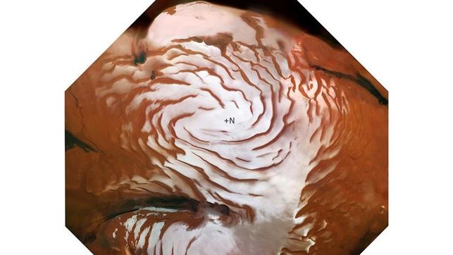 Fotografían curiosas espirales del casquete polar norte de Marte