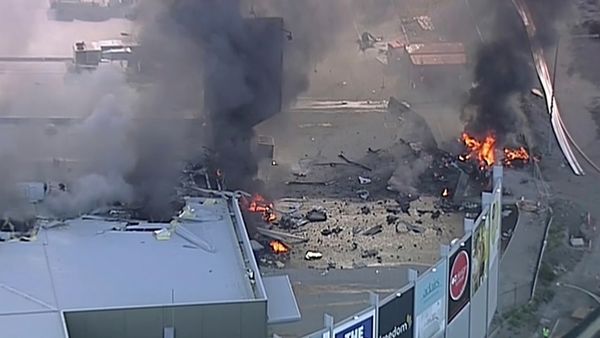 Una aeronave se estrella contra un centro comercial en Melbourne