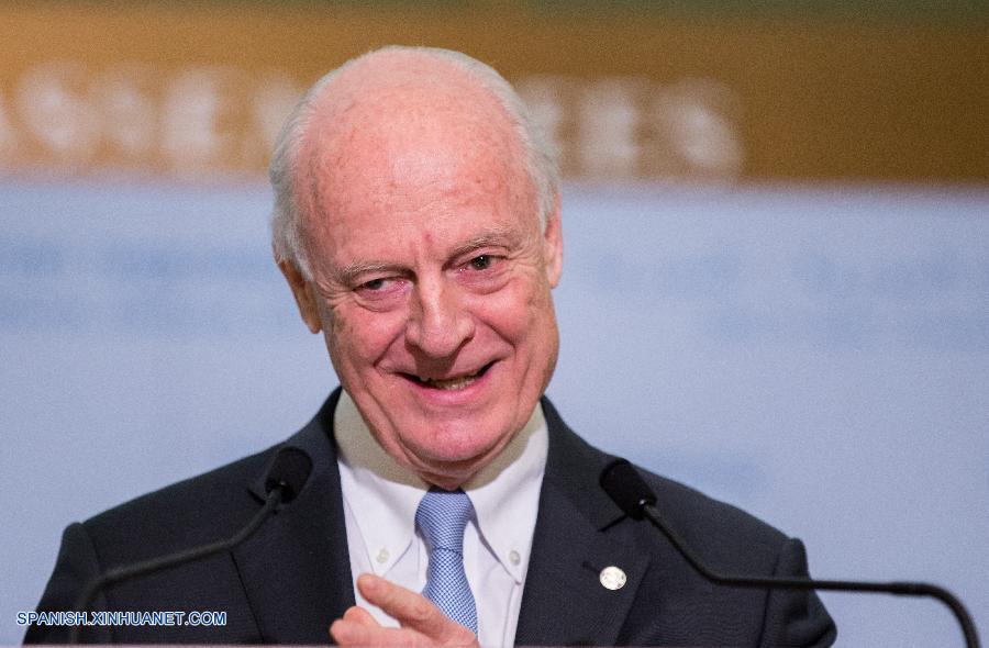 GINEBRA, marzo 3, 2017 (Xinhua) -- El enviado especial de la Organización de las Naciones Unidas (ONU) para Siria, Staffan de Mistura, participa durante una conferencia de prensa en Ginebra, Suiza, el 3 de marzo de 2017. El enviado especial de la ONU para Siria, Staffan de Mistura, dijo el viernes que se realizaron avances en la más reciente ronda de conversaciones de paz y añadió que las delegaciones de las partes en conflicto volverán a reunirse este mes en la ciudad suiza. (Xinhua/Xu Jinquan)