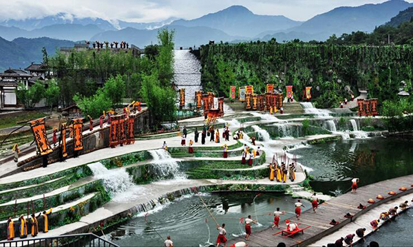 Dujiangyan acoge la Fiesta de la Liberación del Agua