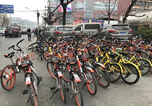 El nuevo servicio de alquiler de bicicletas compartidas enfrenta el reto de lograr rentabilidad y cumplir inminentes regulaciones