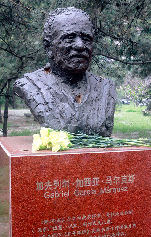 Busto de Gabriel García Márquez, retrato en bronce realizado por el maestro Yuan Xikun. (Foto: YAC)