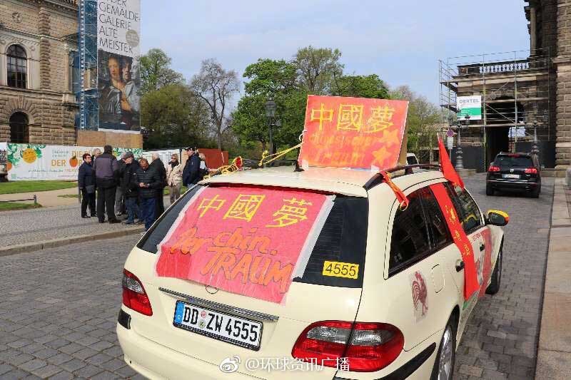 Una taxista alemana utiliza su coche para promover la iniciativa “Un Cinturón, Una Ruta”