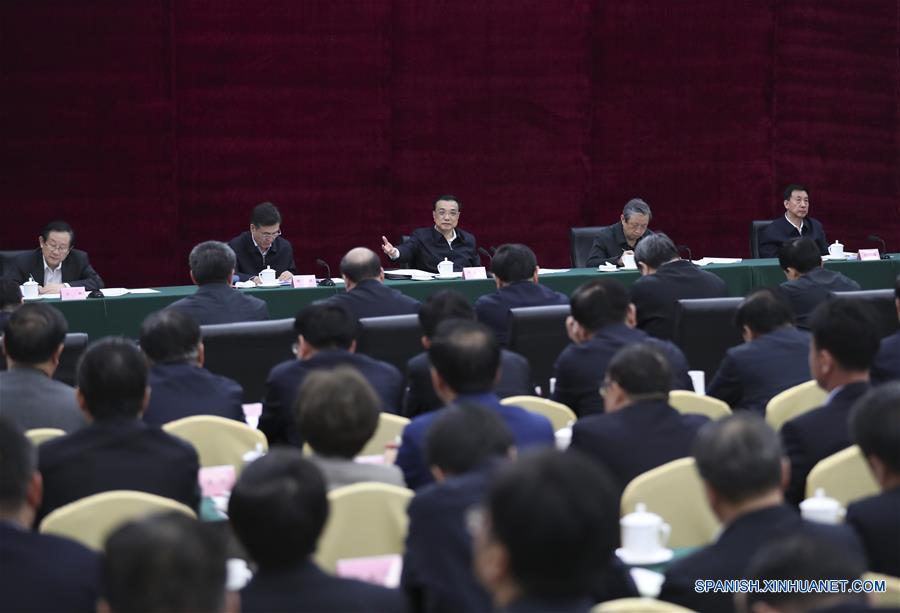 PM chino destaca potencial de empresas estatales en innovación a gran escala