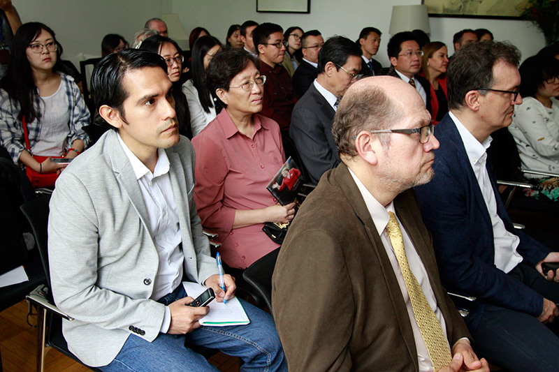 En la presentación estuvieron presentes embajadores, hispanistas, prensa nacional y extranjera. (Foto: YAC)
