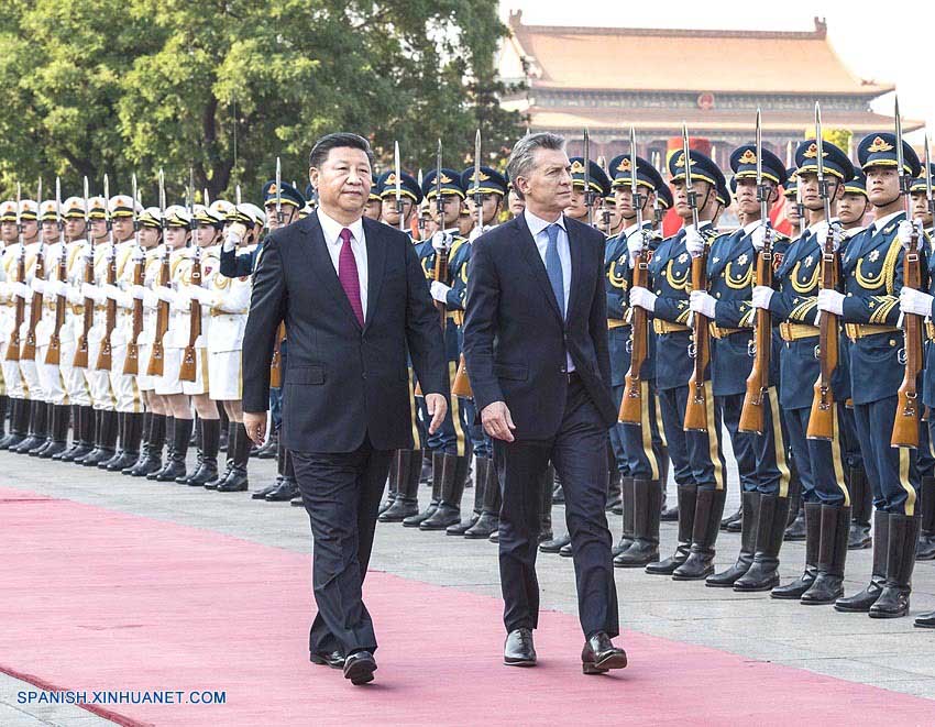El presidente de China, Xi Jinping, sostuvo hoy conversaciones con su homólogo argentino, Mauricio Macri, y ambas partes acordaron ampliar la cooperación de beneficio mutuo en todas las áreas y promover más las relaciones bilaterales.(Xinhua/Li Tao)