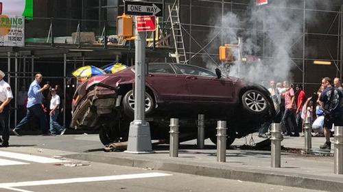 Grave tragedia en la Times Square de Nueva YorK siembra el pánico entre los viandantes