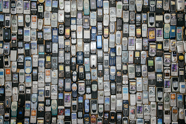La dificultad de reciclar teléfonos móviles viejos en China