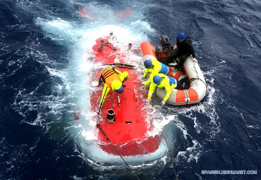 Sumergible chino Jiaolong completa segunda inmersión en Fosa de Yap