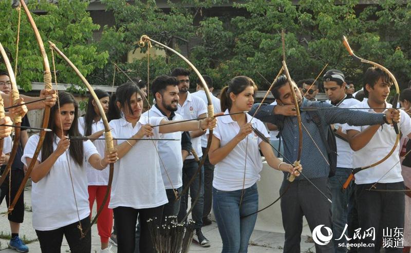 Estudiantes extranjeros experimentan la cultura tradicional china en Shandong