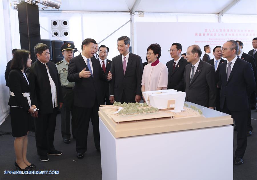 Presidente Xi participa en acto de firma de acuerdo de cooperación de Museo del Palacio de Hong Kong