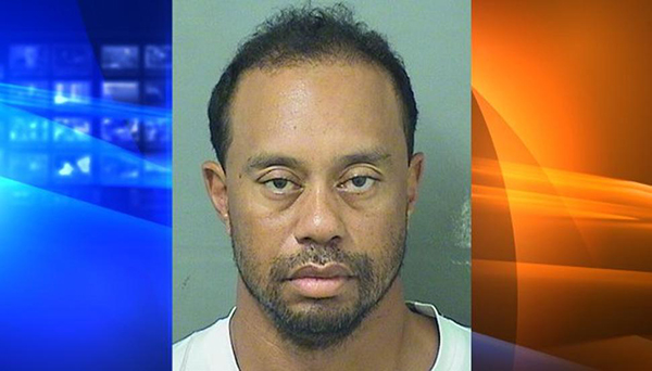 El golfista Tiger Woods es arrestado por conducir bajo efectos de sustancias tóxicas