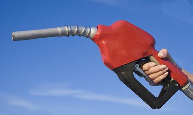 Subirán precios minoristas de combustible en China