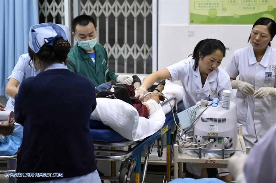 Mueren 13 personas en terremoto de magnitud 7,0 en suroeste de China