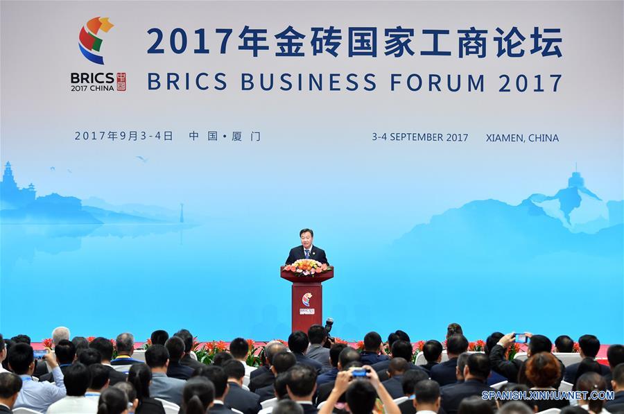 Cumbre en Xiamen acerca a India y China