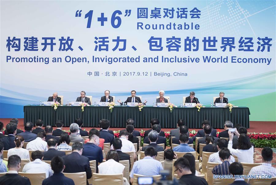 PM chino subraya apoyo a libre comercio y globalización