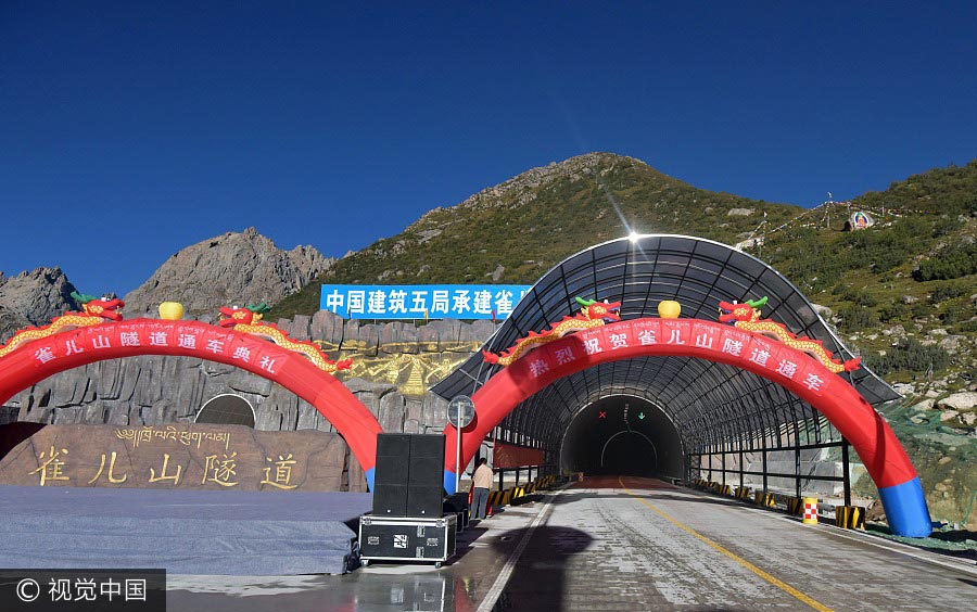 China inaugura túnel de carretera más alto del mundo