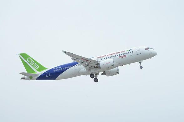 Avión C919 de China cumple segundo vuelo experimental