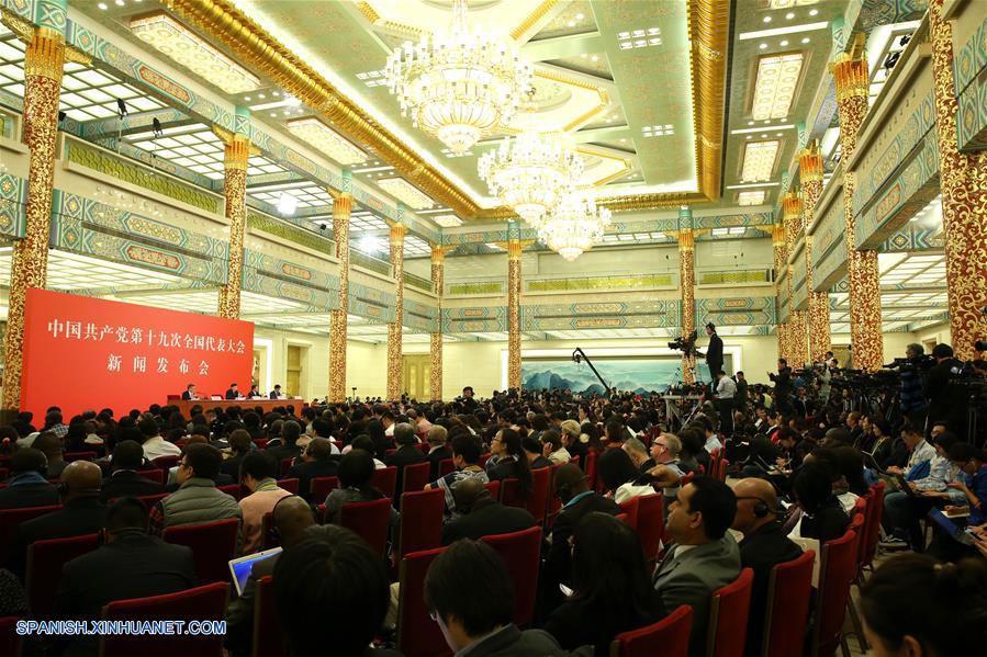 Portavoz del XIX Congreso Nacional de PCCh celebra conferencia de prensa