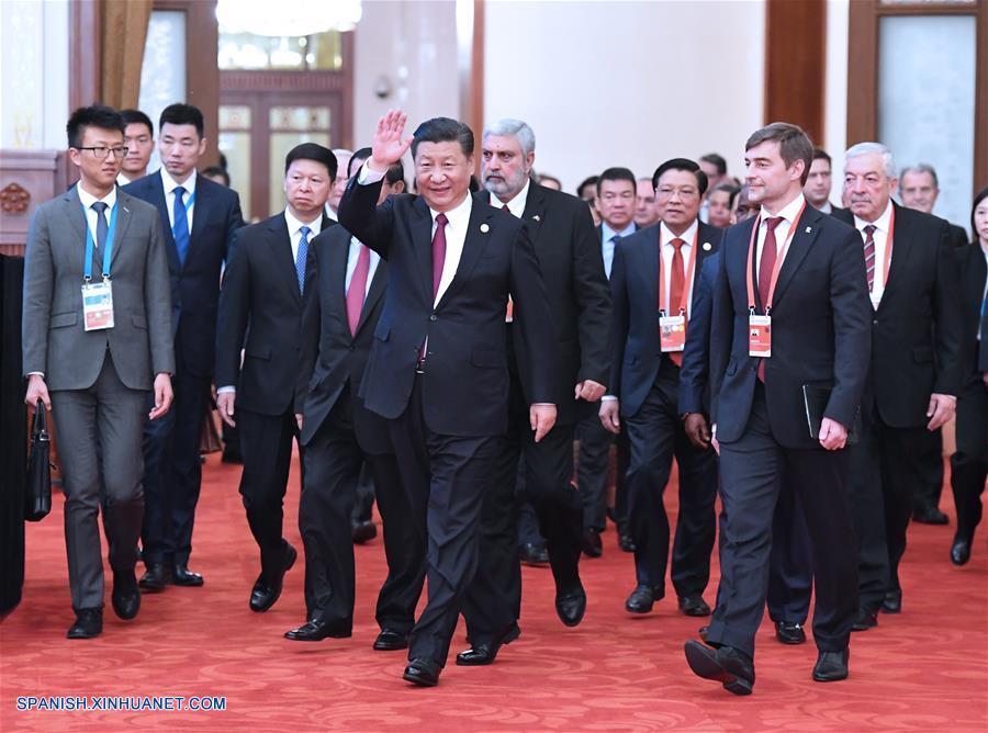 Xi pronuncia discurso en diálogo mundial de partidos políticos