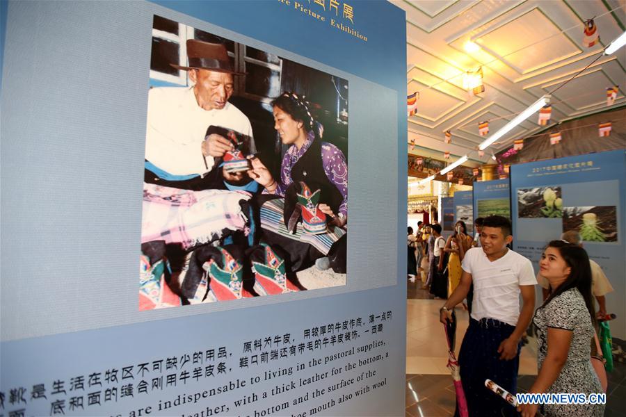 Se inaugura exposición de fotos de la cultura tibetana de China 2017 en Myanmar