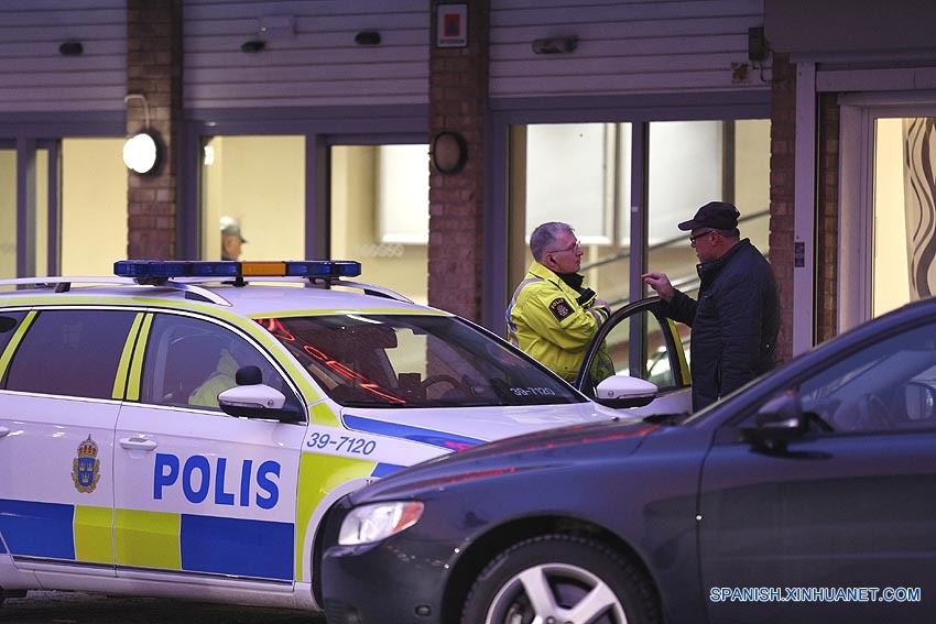 Estallido de granada de mano deja un muerto en Estocolmo