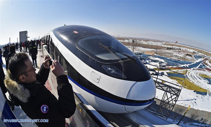 Prueban línea de monorraíl sin conductor en noroeste de China