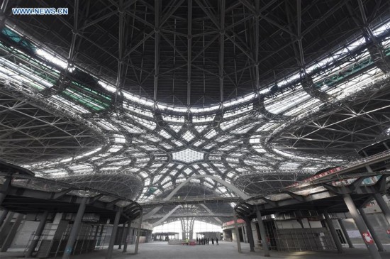 Completan la cubierta del nuevo aeropuerto de Beijing