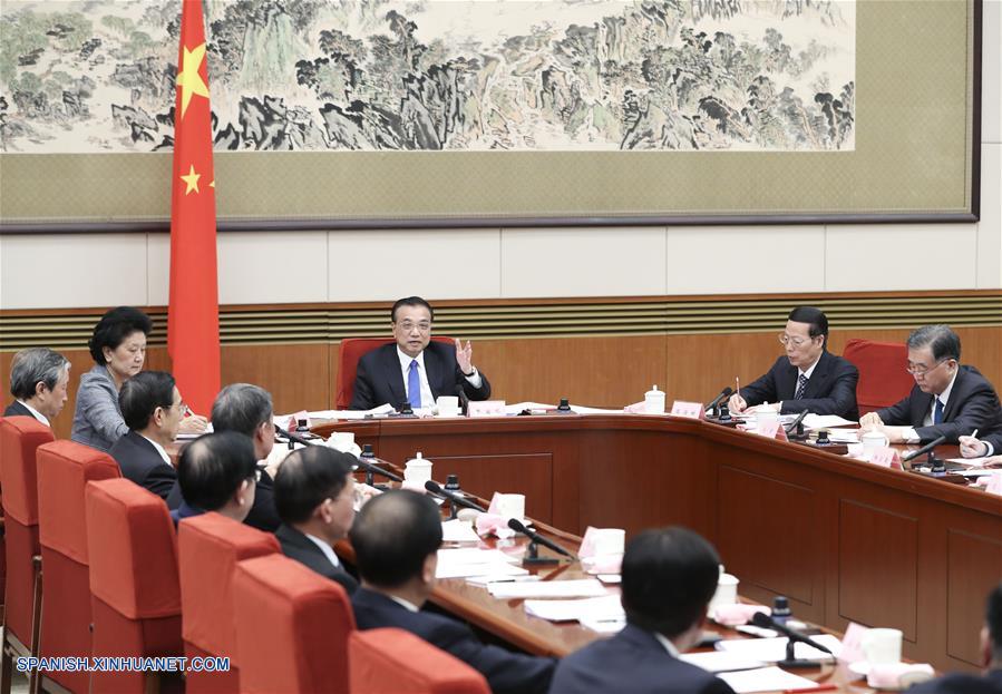 PM chino subraya innovación y competitividad