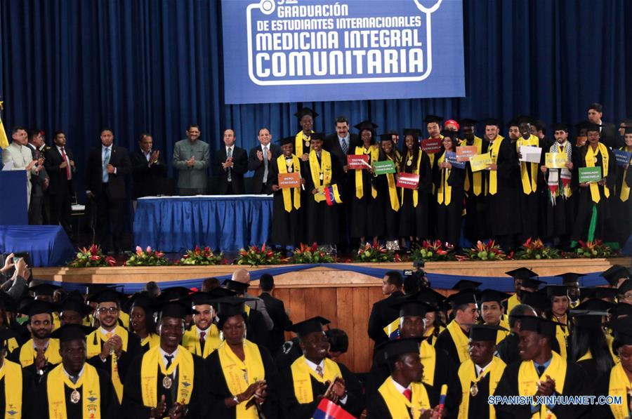 En Venezuela se graduaron 225 médicos provenientes de 18 países