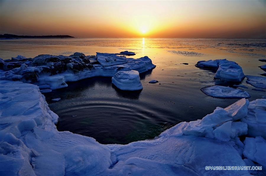 Hebei: Vista del hielo marino a lo largo de la zona costera de Beidaihe