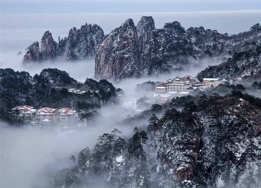 La montaña Huangshan se asemeja a una pintura de tinta china, tomada por Wu Liang. [Foto proporcionada por photoint.net]