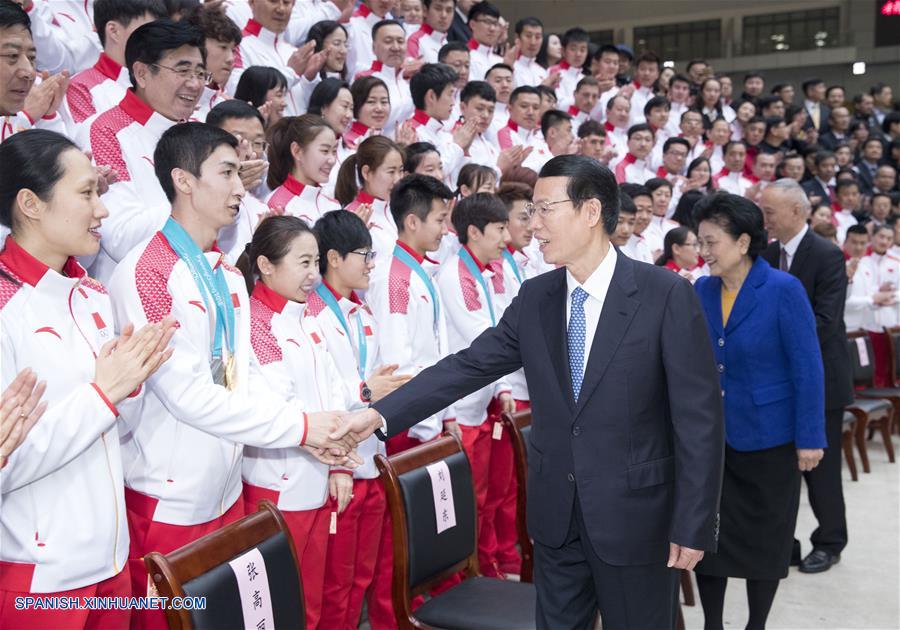 Altos líderes chinos se reúnen con delegación nacional de JJOO de Invierno