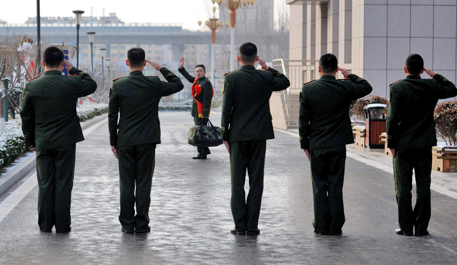 China planea establecer un ministerio para atender asuntos de los militares jubilados