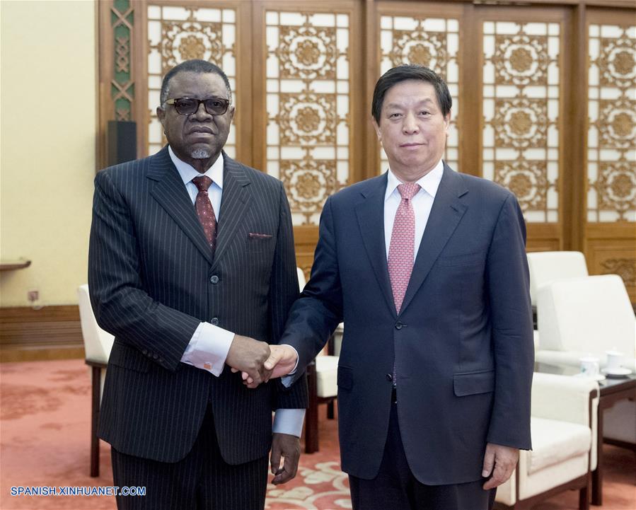 Primer ministro y máximo legislador de China se reúnen con presidente namibio