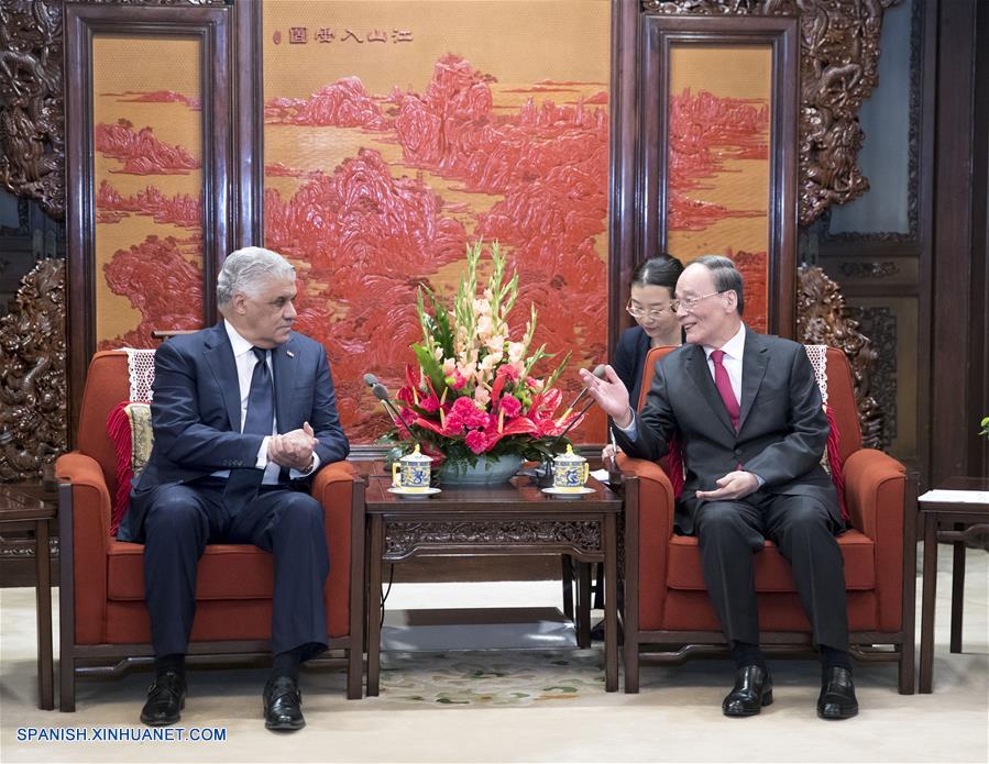 Vicepresidente chino se reúne con canciller dominicano