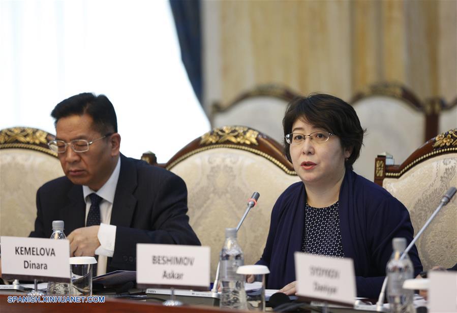 Política exterior de Kirguistán tiene a China como una prioridad, dice ministra