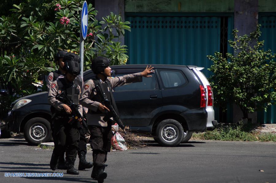 Atentado suicida en comisaría de ciudad indonesia de Surabaya deja 4 muertos y 10 heridos