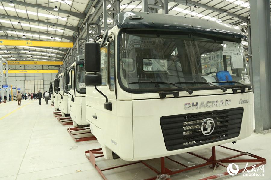 Comienza la producción de la primera planta china de ensamblaje de automóviles de Argelia