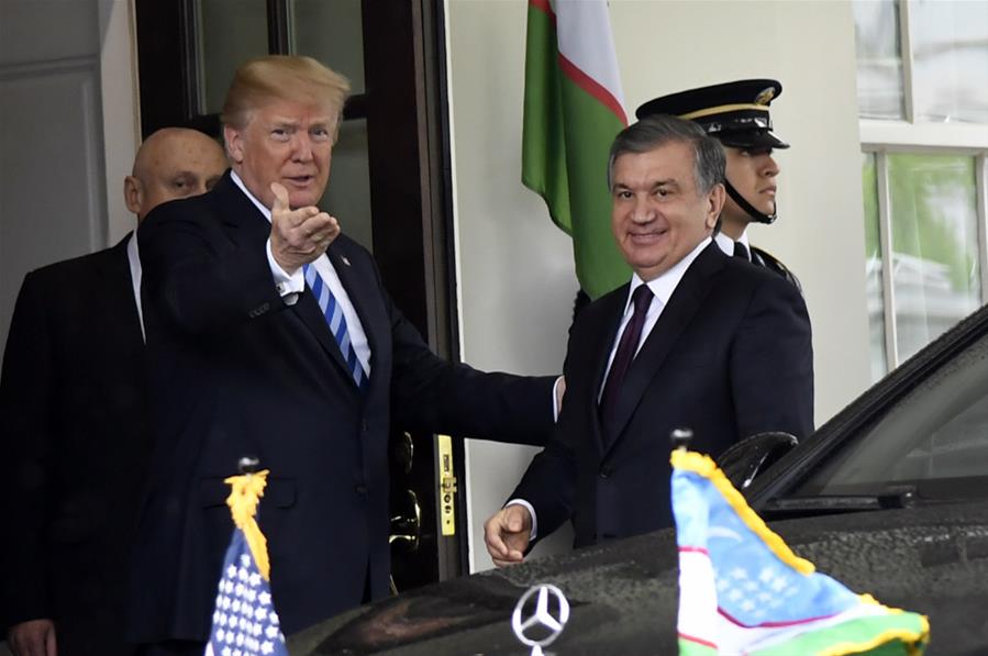 EEUU y Uzbekistán debaten sobre Afganistán y buscan estrechar lazos comerciales