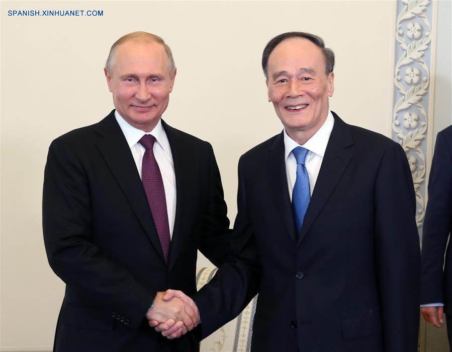 Putin habla con vicepresidente chino sobre lazos bilaterales
