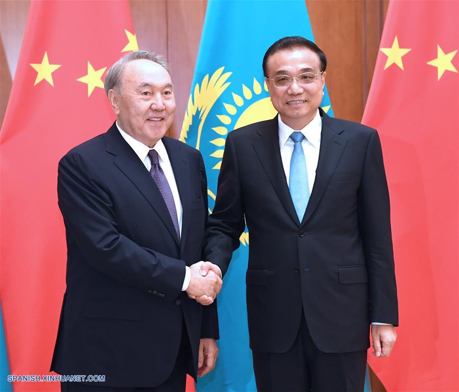 Primer ministro chino conversa con presidente kazajo sobre impulso de cooperación económica
