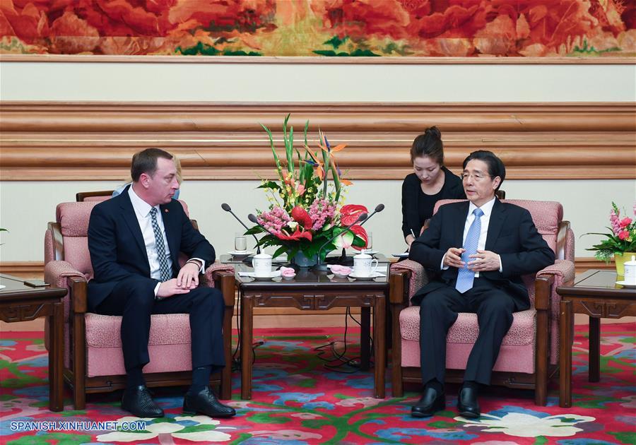 Funcionarios de China y Bielorrusia discuten cooperación bilateral