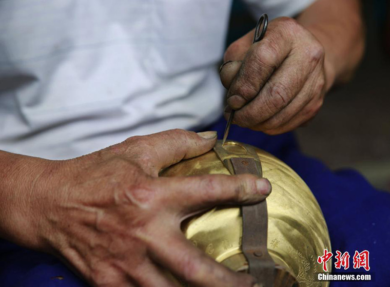 Un vistazo a las ollas de cobre hechas a mano en Zhangjiajie