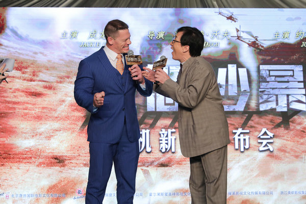 El luchador y actor estadounidense John Cena y la estrella de acción Jackie Chan se unirán para protagonizar la comedia de acción Project X. [Foto proporcionada a chinadaily.com.cn]