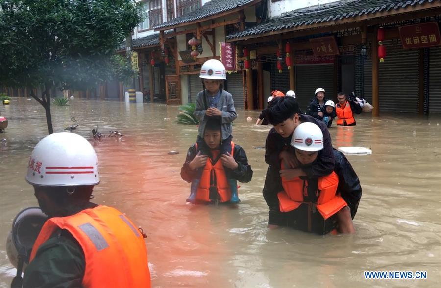 Las intensas lluvias obligan a evacuar residentes en la provincia de Gansu